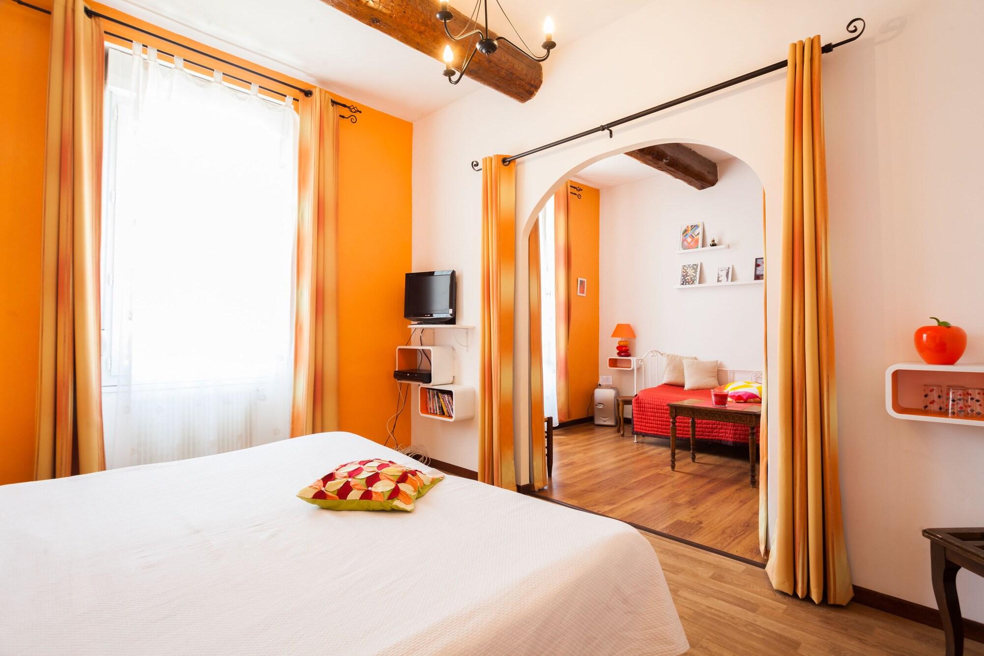 Logis Auberge De Tavel Exterior photo