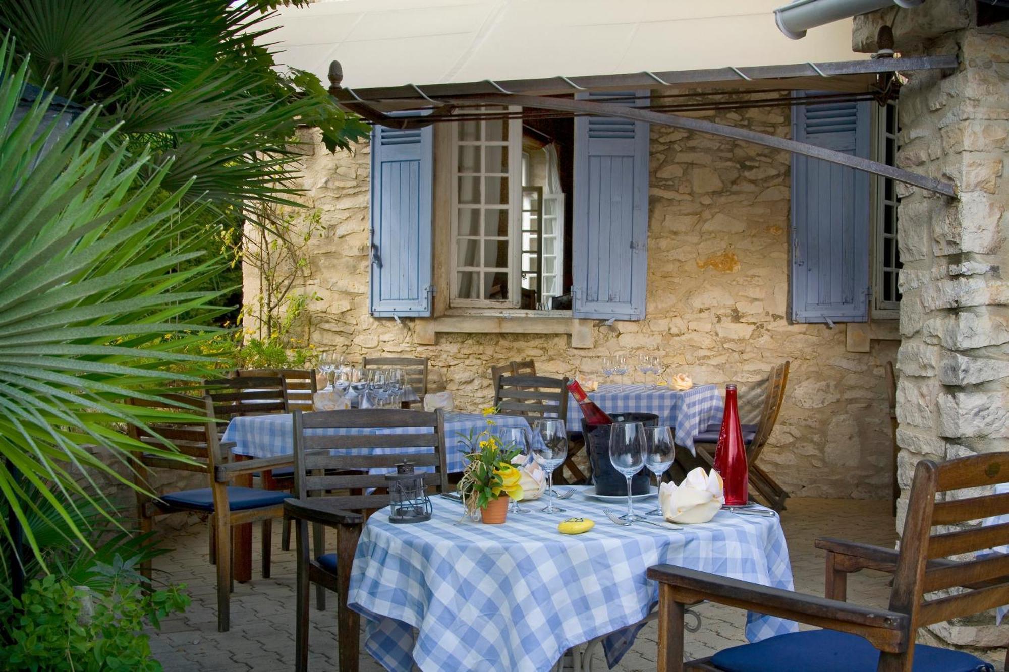 Logis Auberge De Tavel Exterior photo