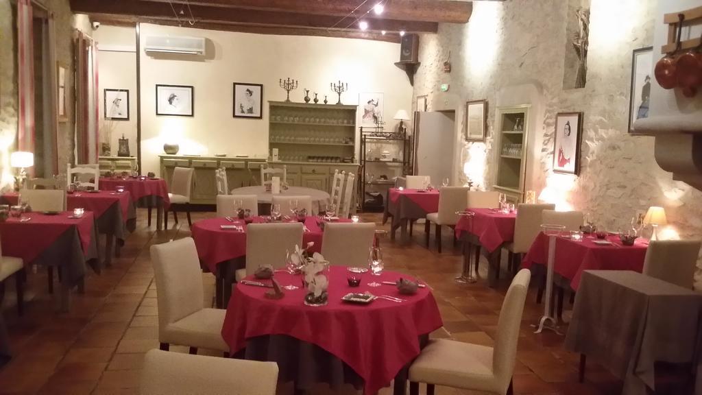 Logis Auberge De Tavel Exterior photo